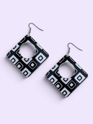 Black/White Mod Geometric Print Earrings - Diamond Shaped